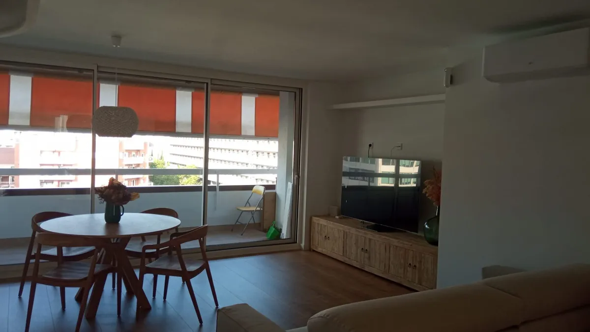 Empresas de Reformas de Pisos y Lofts en Poblenou: Guía Comparativa 2026